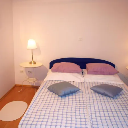 דירה Dani Zelja *